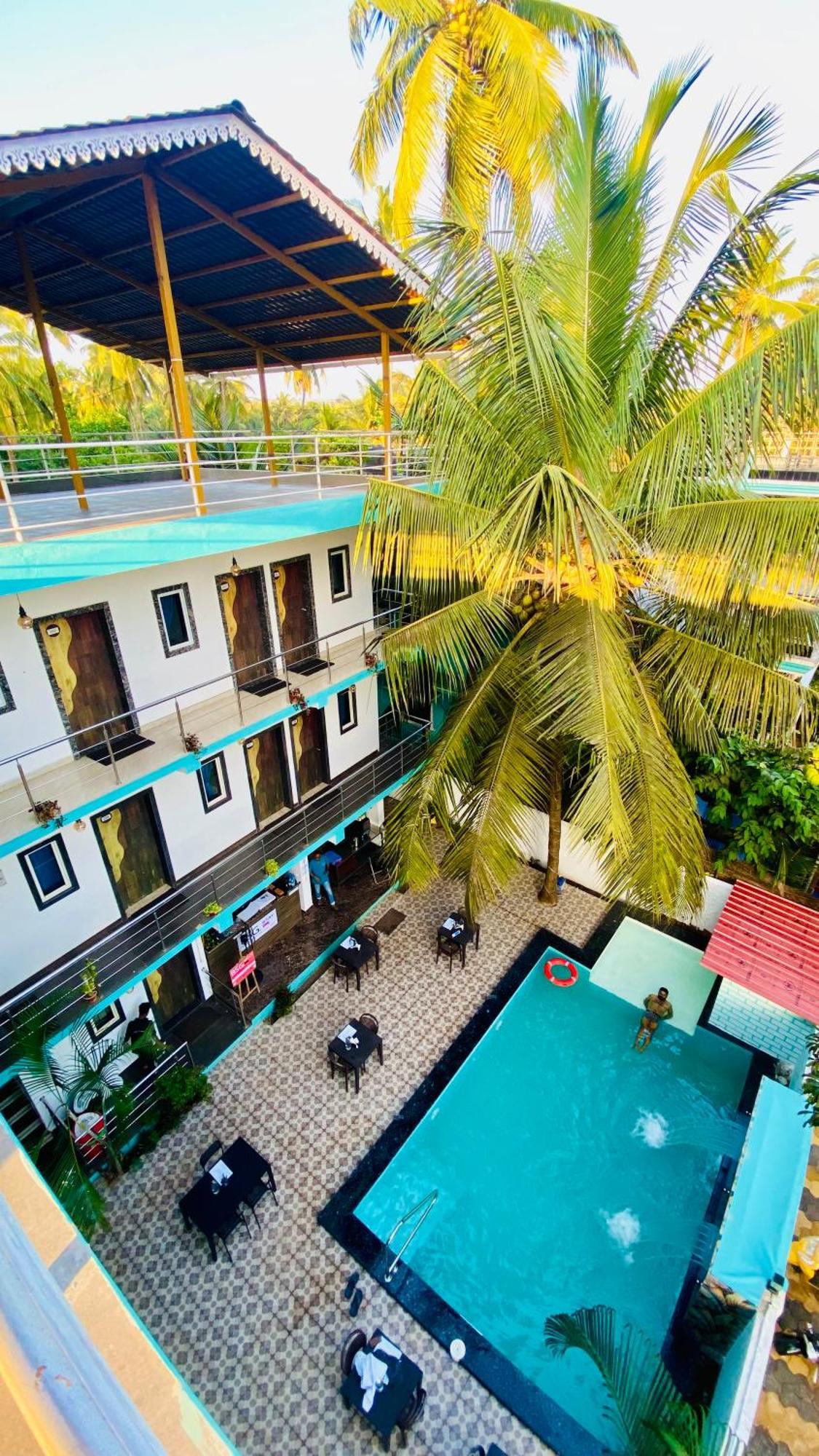 Bsg Stay - Turtle Beach Morjim Goa Exterior photo