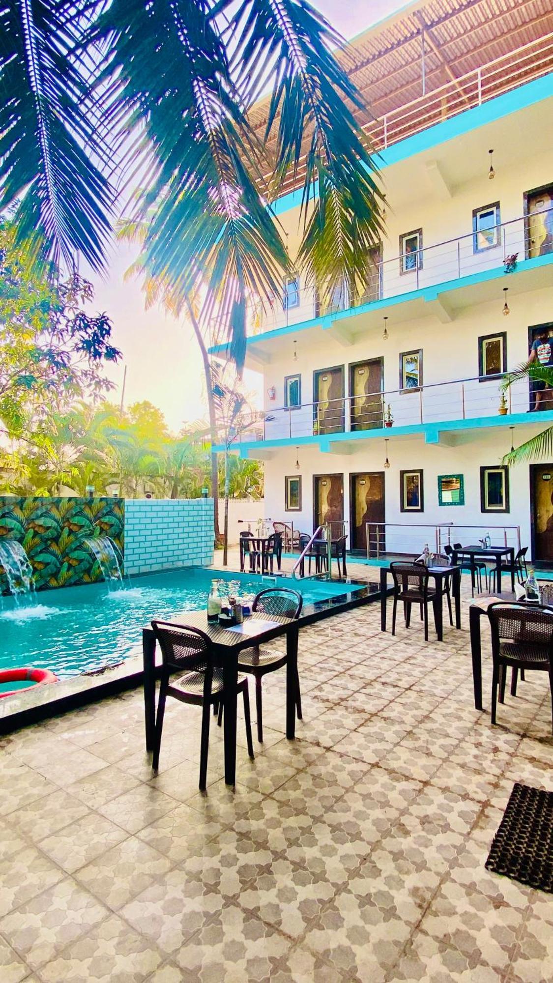 Bsg Stay - Turtle Beach Morjim Goa Exterior photo