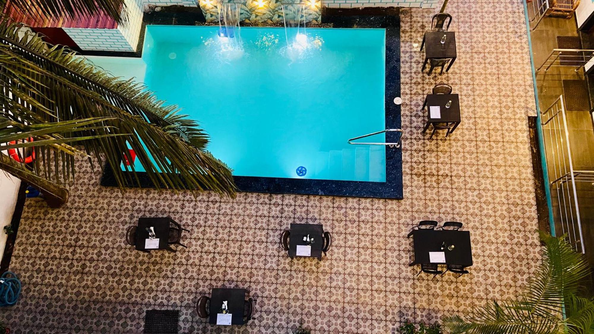 Bsg Stay - Turtle Beach Morjim Goa Exterior photo
