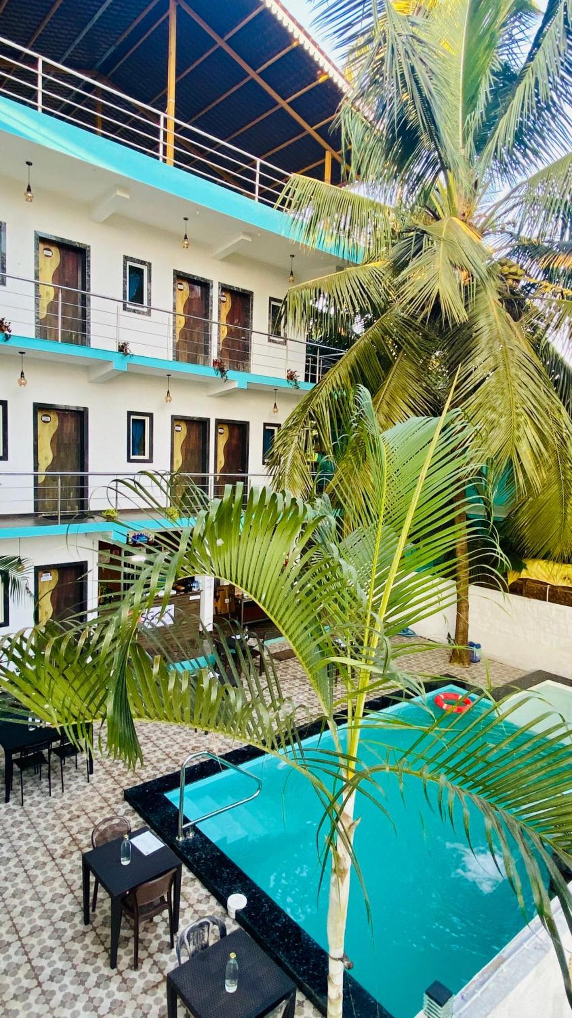 Bsg Stay - Turtle Beach Morjim Goa Exterior photo